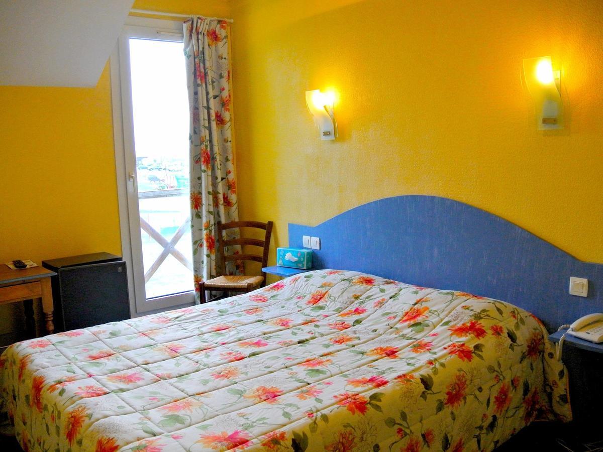 Logis Argonne Hotel Vouziers Exterior foto